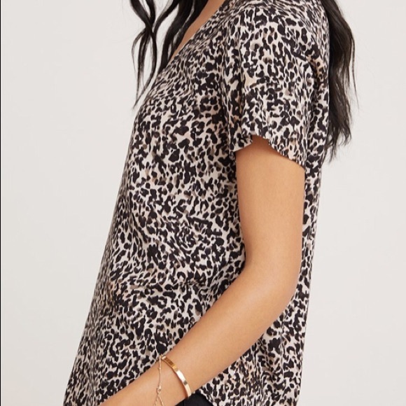 Bella Dahl V-Neck t-shirt in Ink Wash - XL - Picture 3 of 3